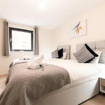 Best Price! - Huge 3 Bed 2 Bath City Centre Top Floor Apartment, Up To 10 Guests - Free Secure Parking - Smart Tv - Singles Or King Size Beds Southampton Esterno foto