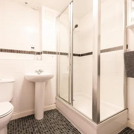 Best Price! - Huge 3 Bed 2 Bath City Centre Top Floor Apartment, Up To 10 Guests - Free Secure Parking - Smart Tv - Singles Or King Size Beds Southampton Esterno foto