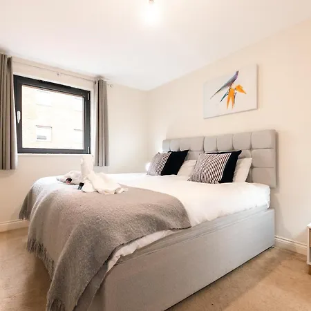 Best Price! - Huge 3 Bed 2 Bath City Centre Top Floor Apartment, Up To 10 Guests - Free Secure Parking - Smart Tv - Singles Or King Size Beds Southampton Esterno foto